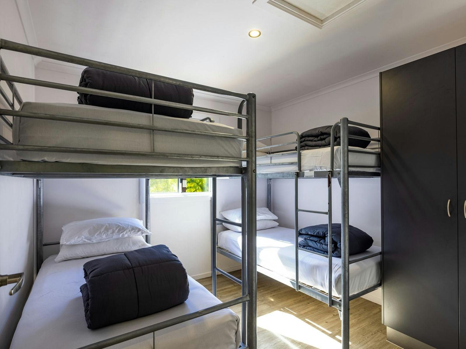 Bungalow - sleeps 6 Bungalow - sleeps 6