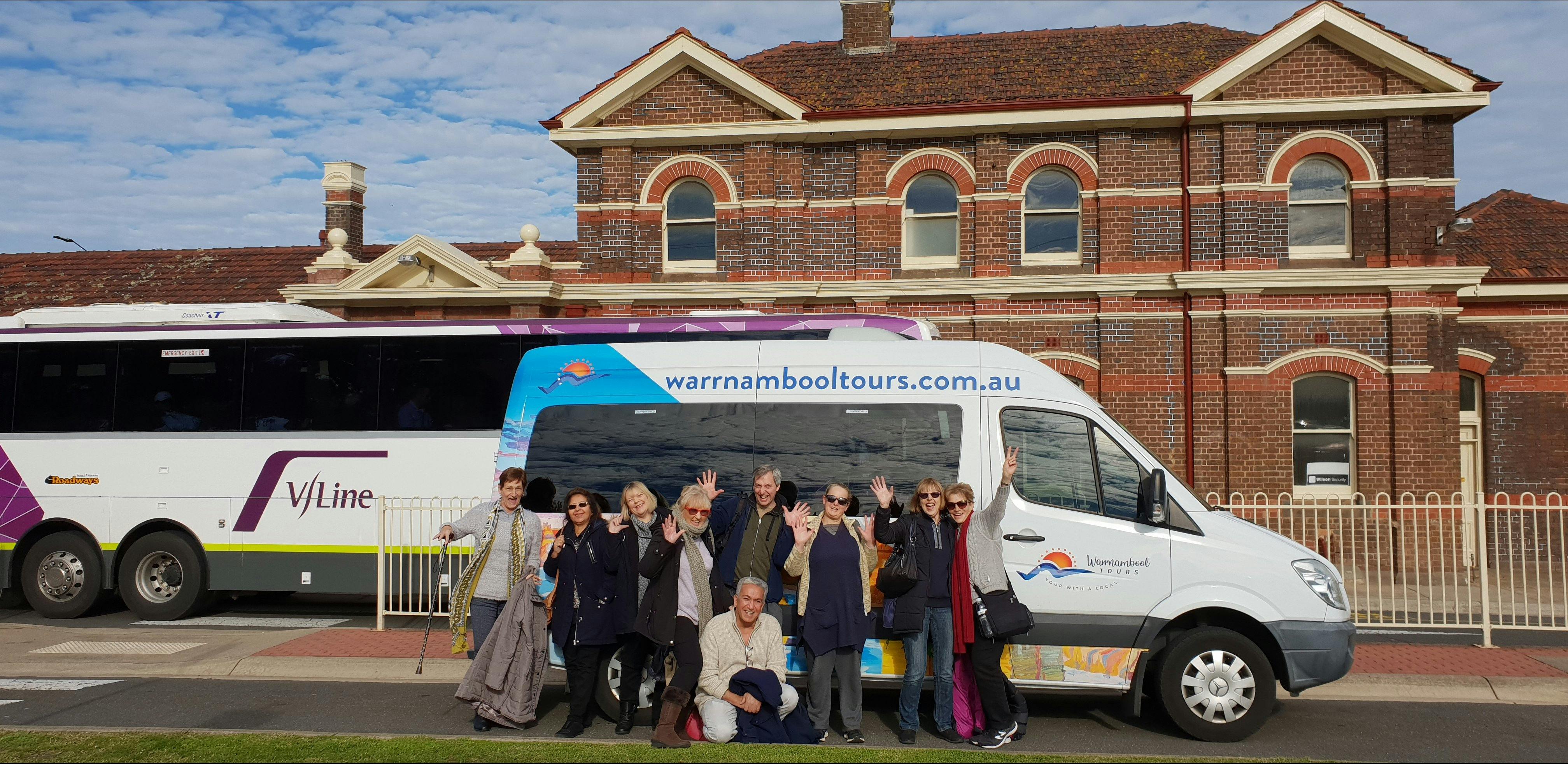 Smart travellers train, tour ,shopping