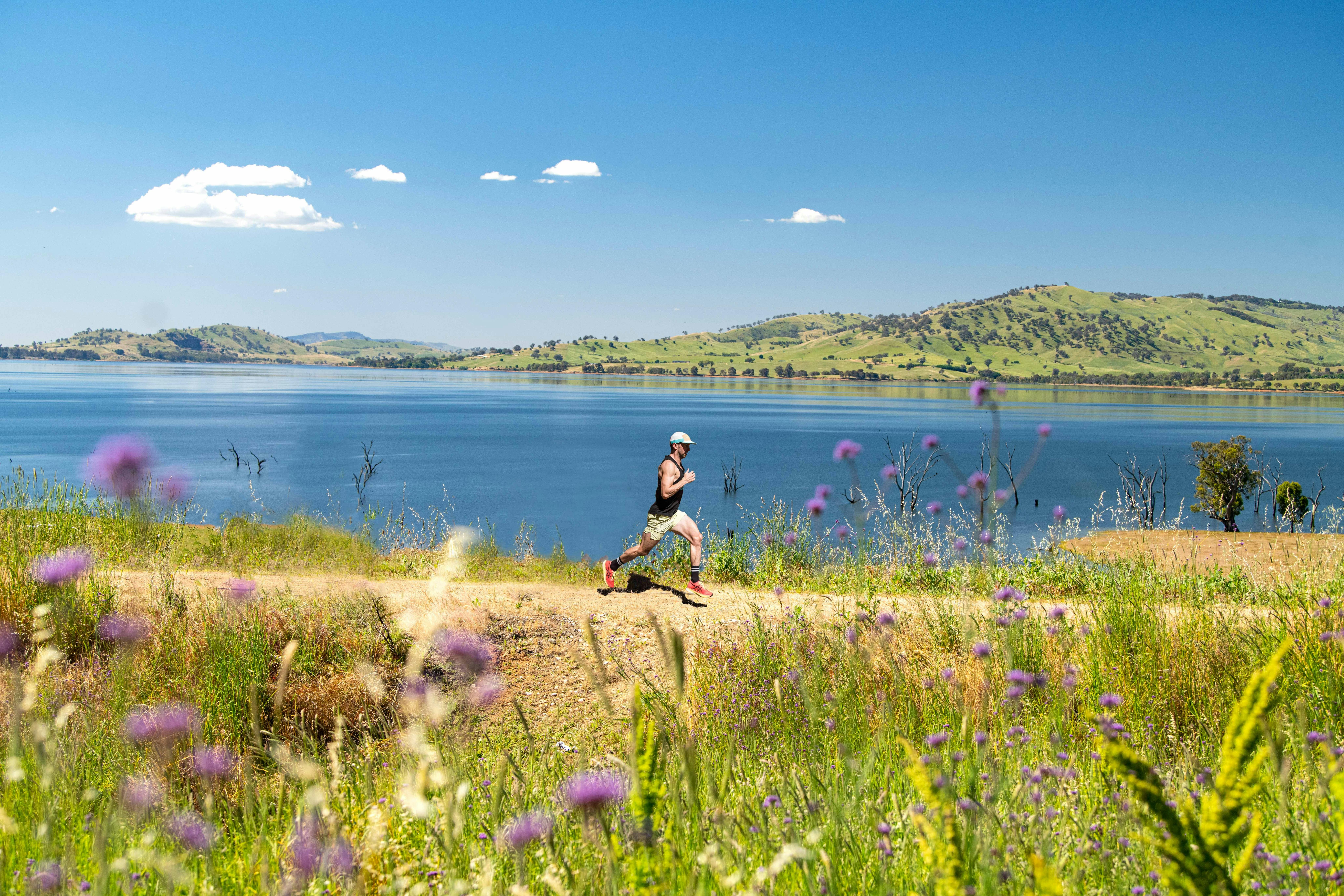 Coming down out of the mountains to hugging the foreshore of Lake Hume, it doesn't get much better!