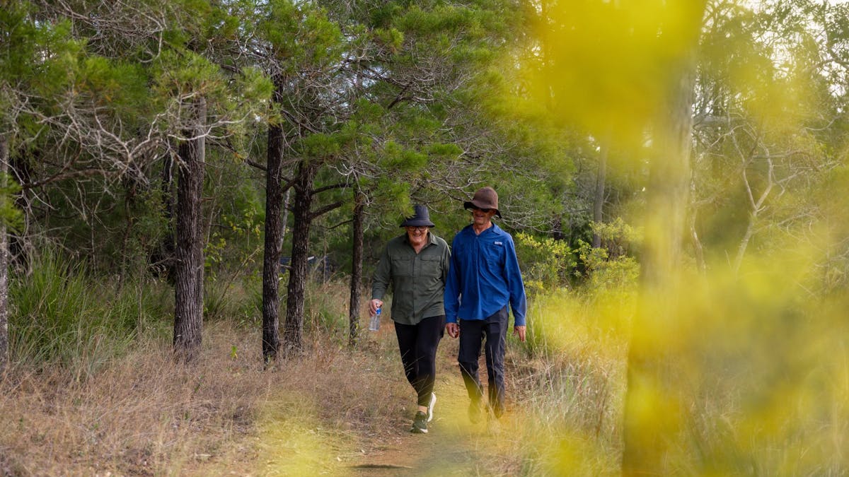 A couple walking to the lookout