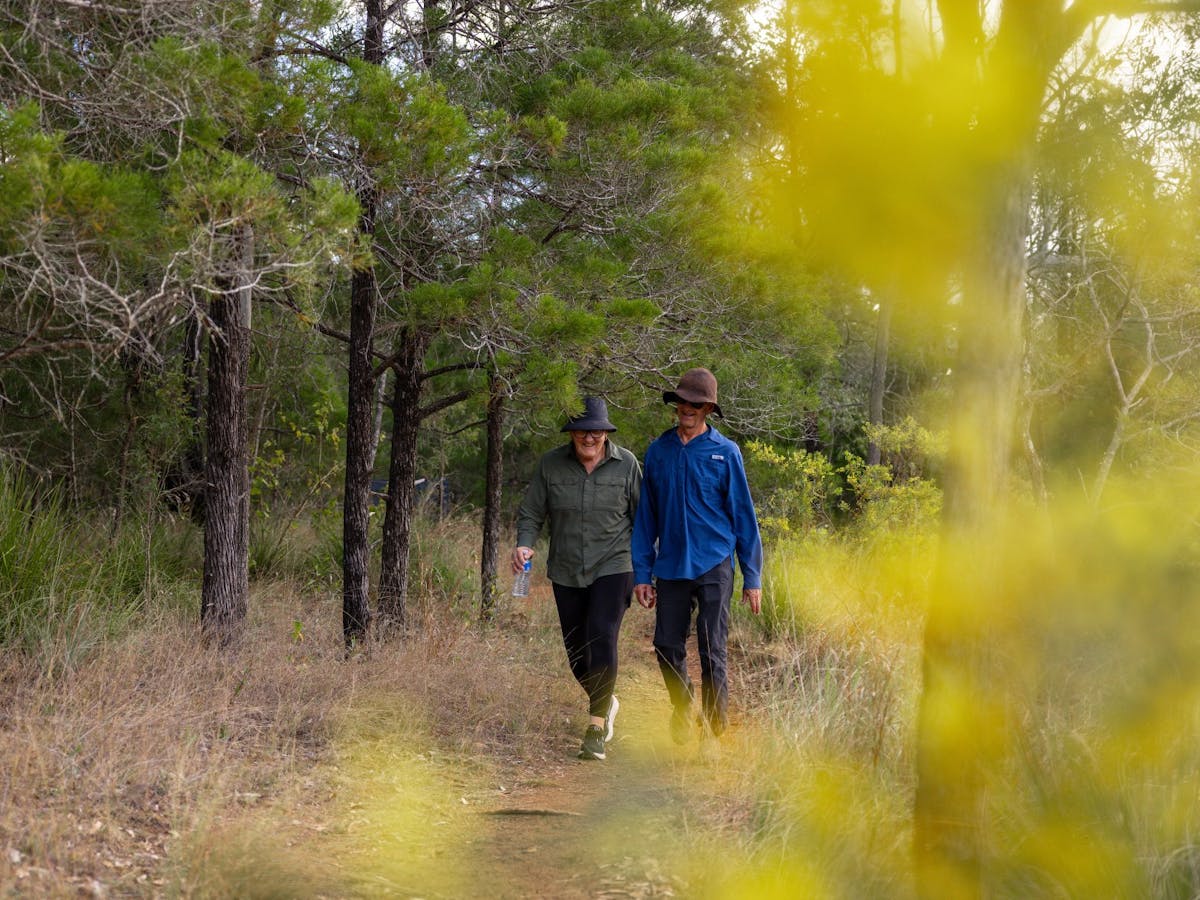 A couple walking to the lookout