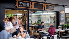 Deli on Kinghorne Exterior