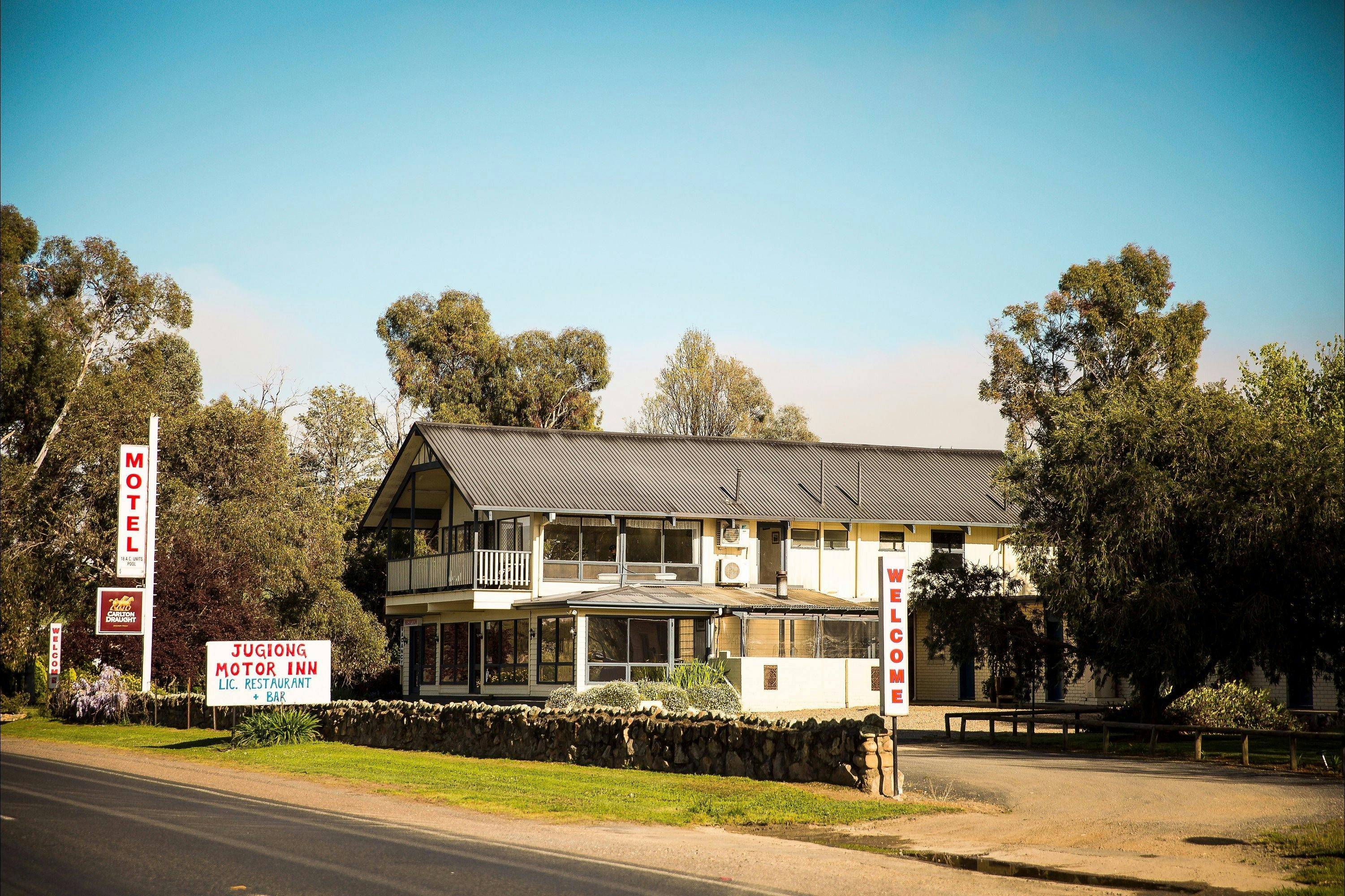 ジュギオンモーターイン、レストラン＆バー