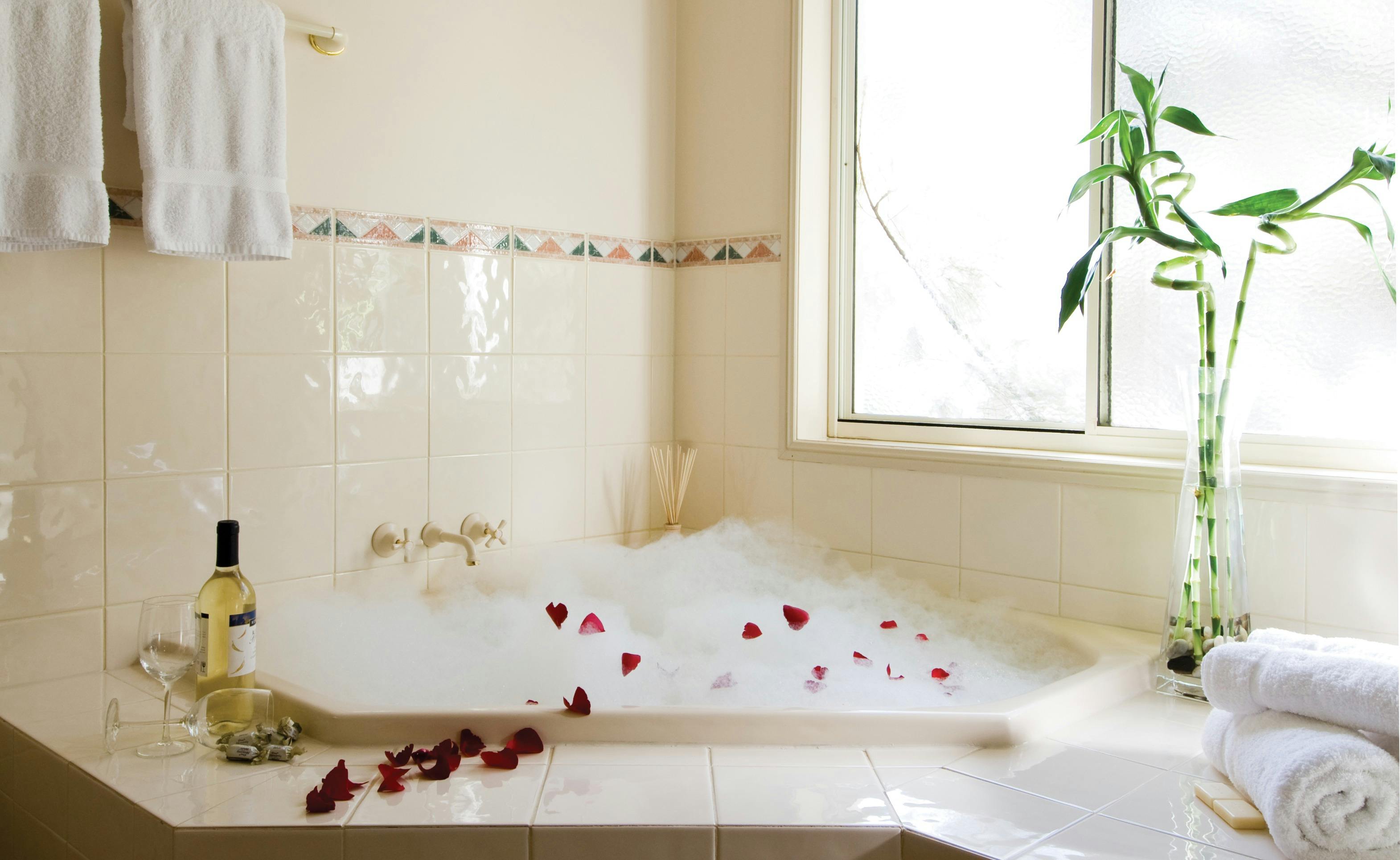 Corner Spa