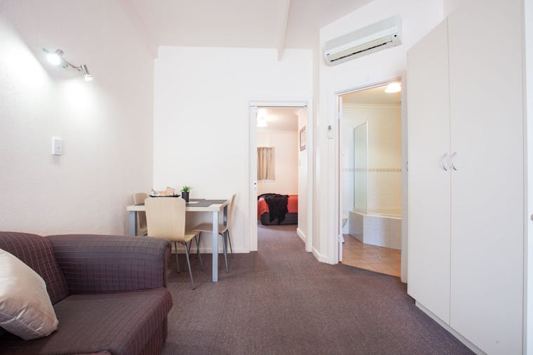 Mid City Motel