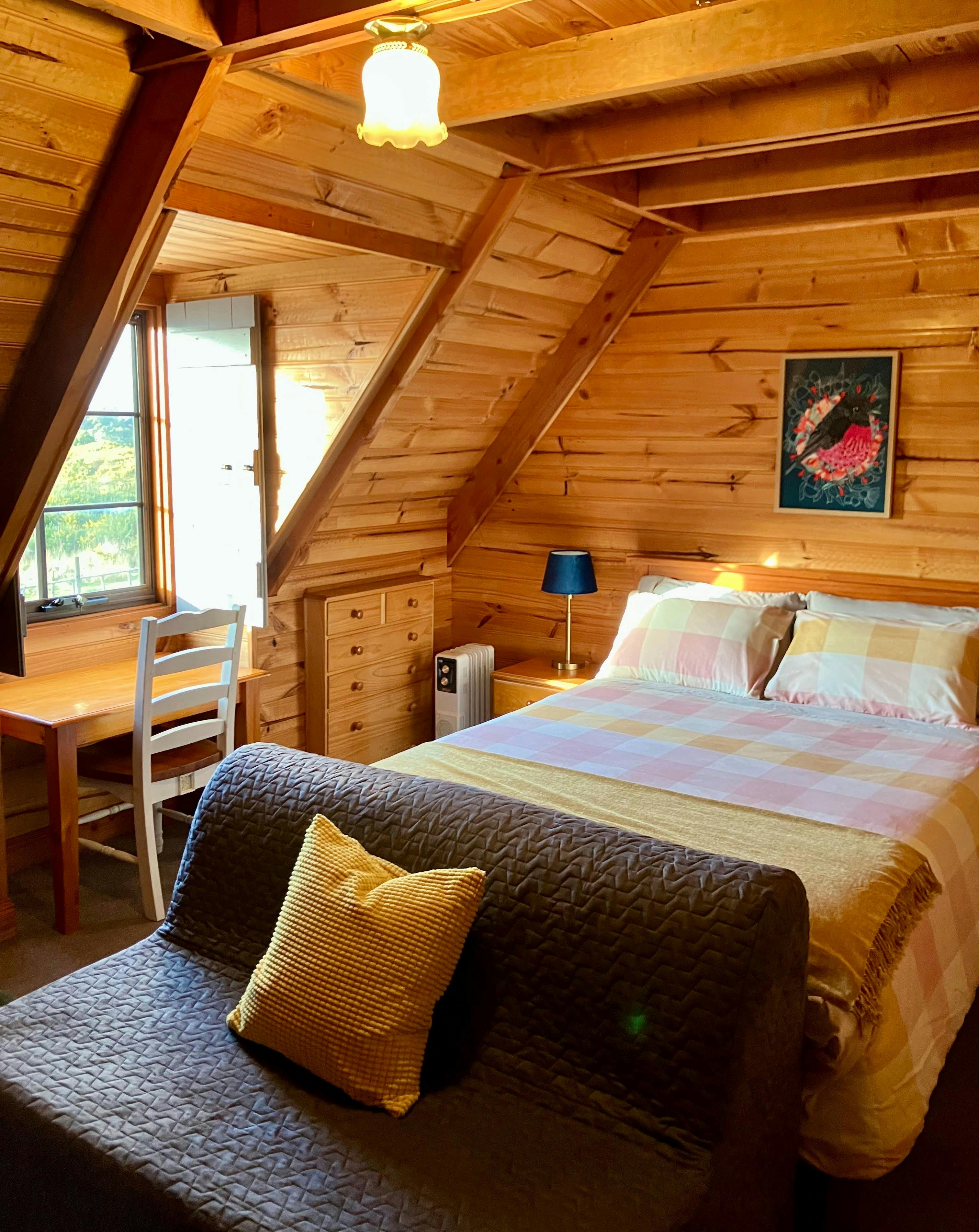 SeaHen Lodge