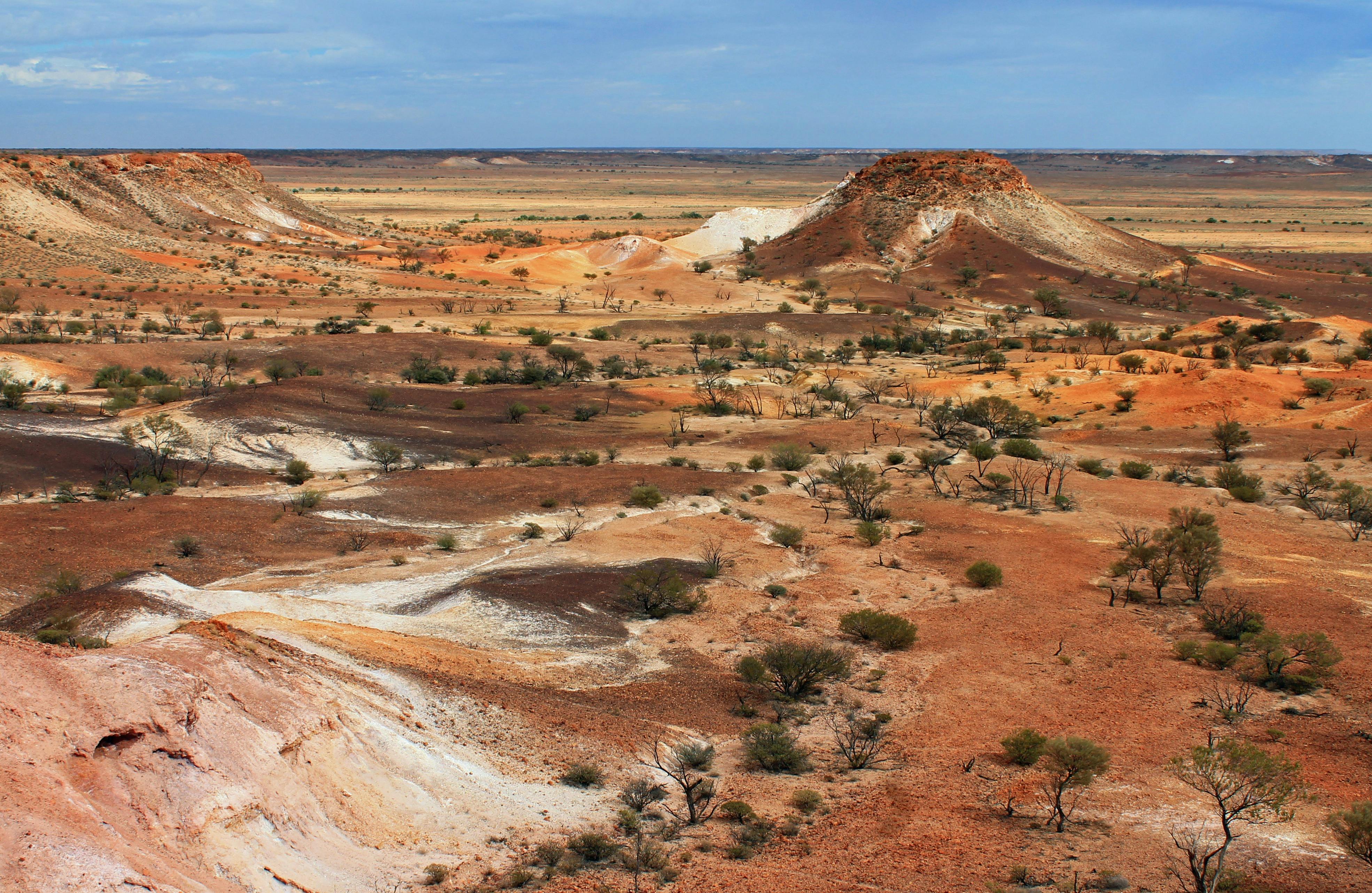 the colourful hills of the Breakaways