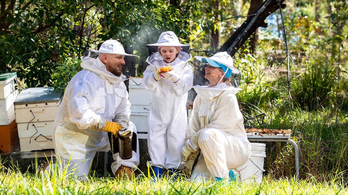 Beekeeping for all ages Beekeeping for all ages
