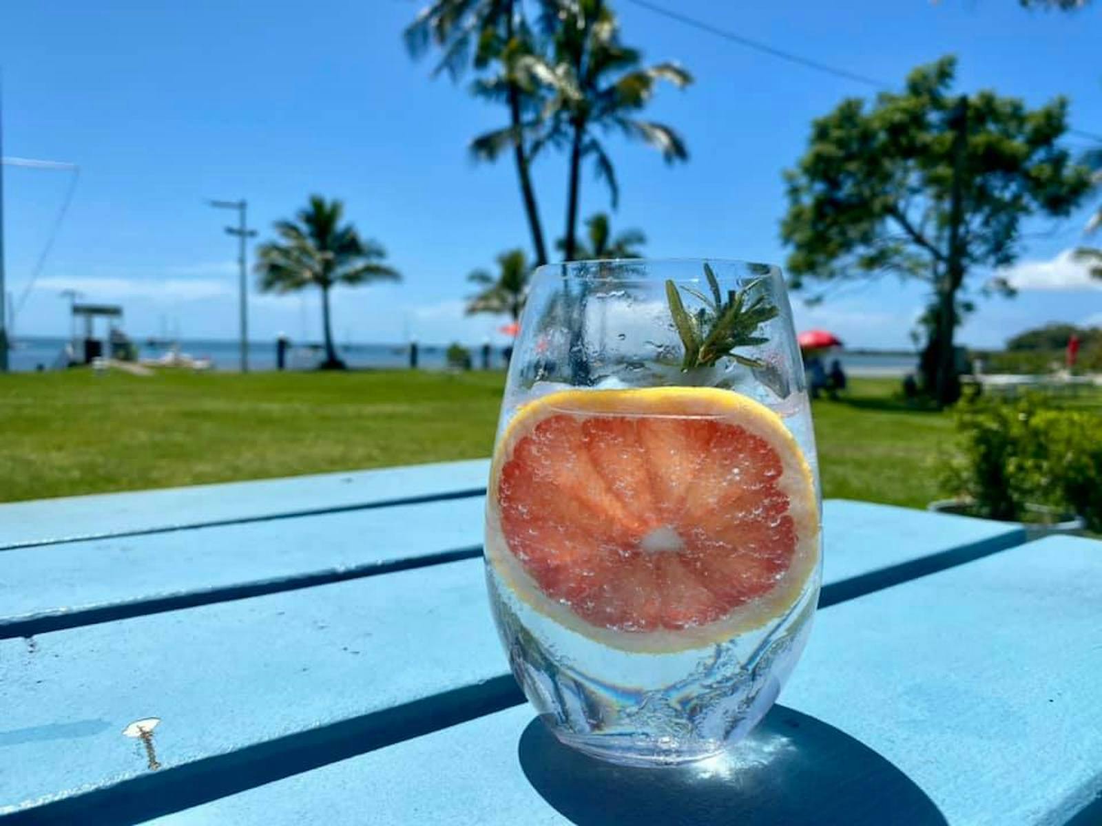 Little Ship Club - Malfy gin & tonic