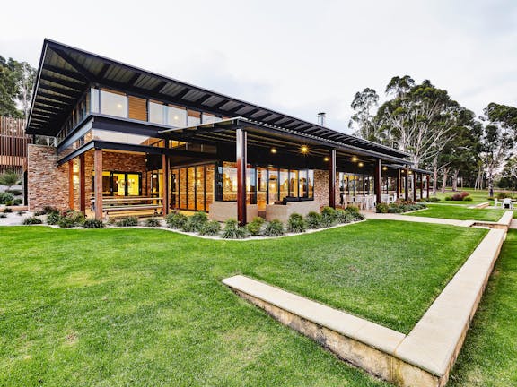 Lakeside Function Centre - Eight Willows Retreat