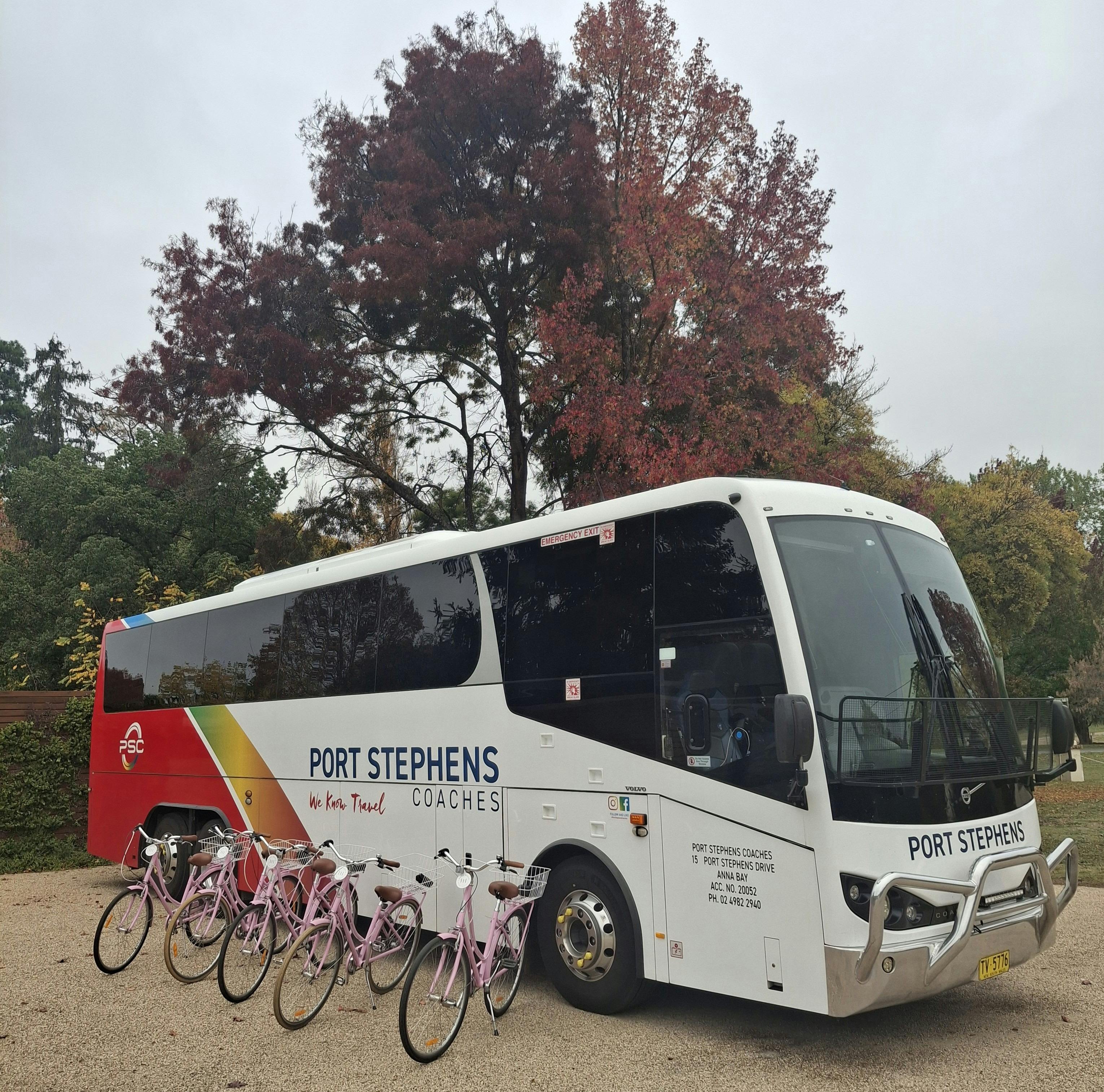 Port Stephens Coaches 5 星級教練在 Bright