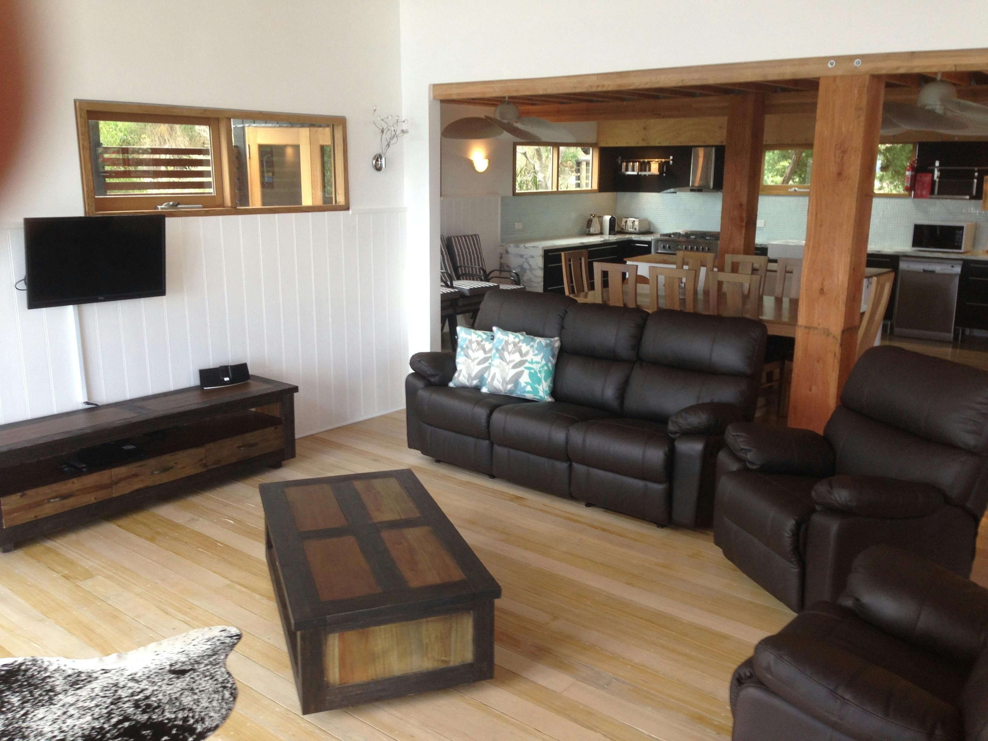 Driftwood Bay of Fires - Living Area