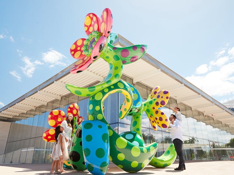 Yayoi Kusama Flowers that Bloom in the Cosmos 2022