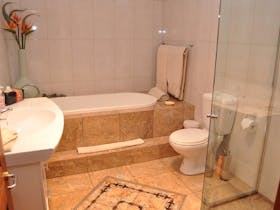 Bath, Shower & Toilet Ensuite