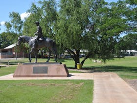 Stockmans Pioneer Memorial Katherine Icon