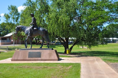 Stockmans Pioneer Memorial Katherine Icon