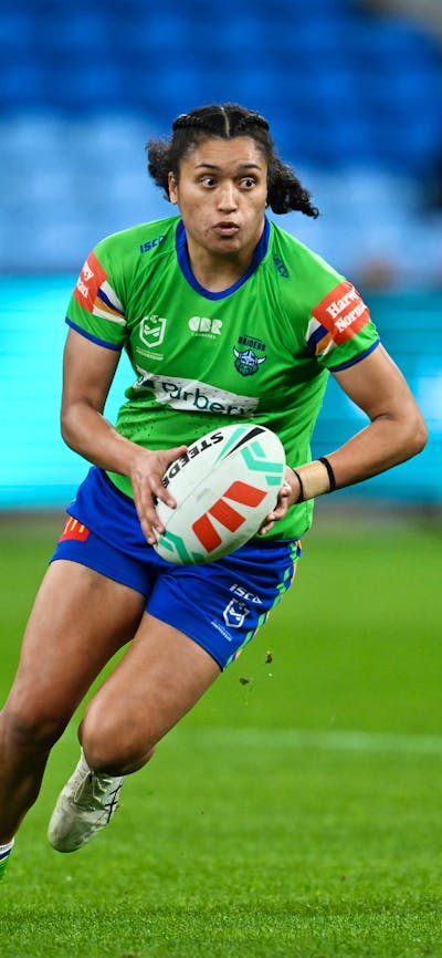 Canberra Raiders NRLW player Zahara Temara running the ball.