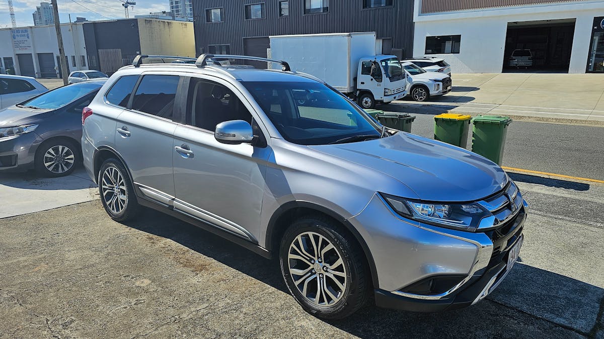 Mitsubishi Outlander
