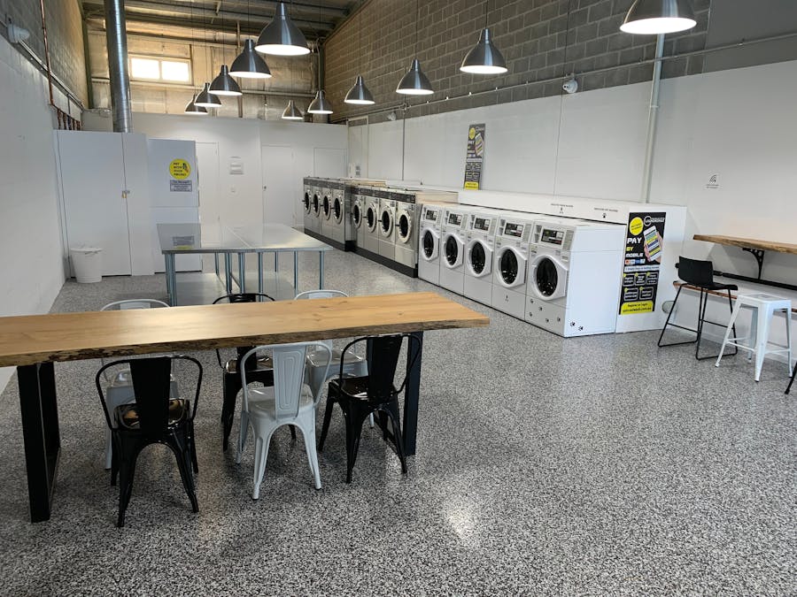 Wash and Spin Laundromat Gerringong Inside Shop 1