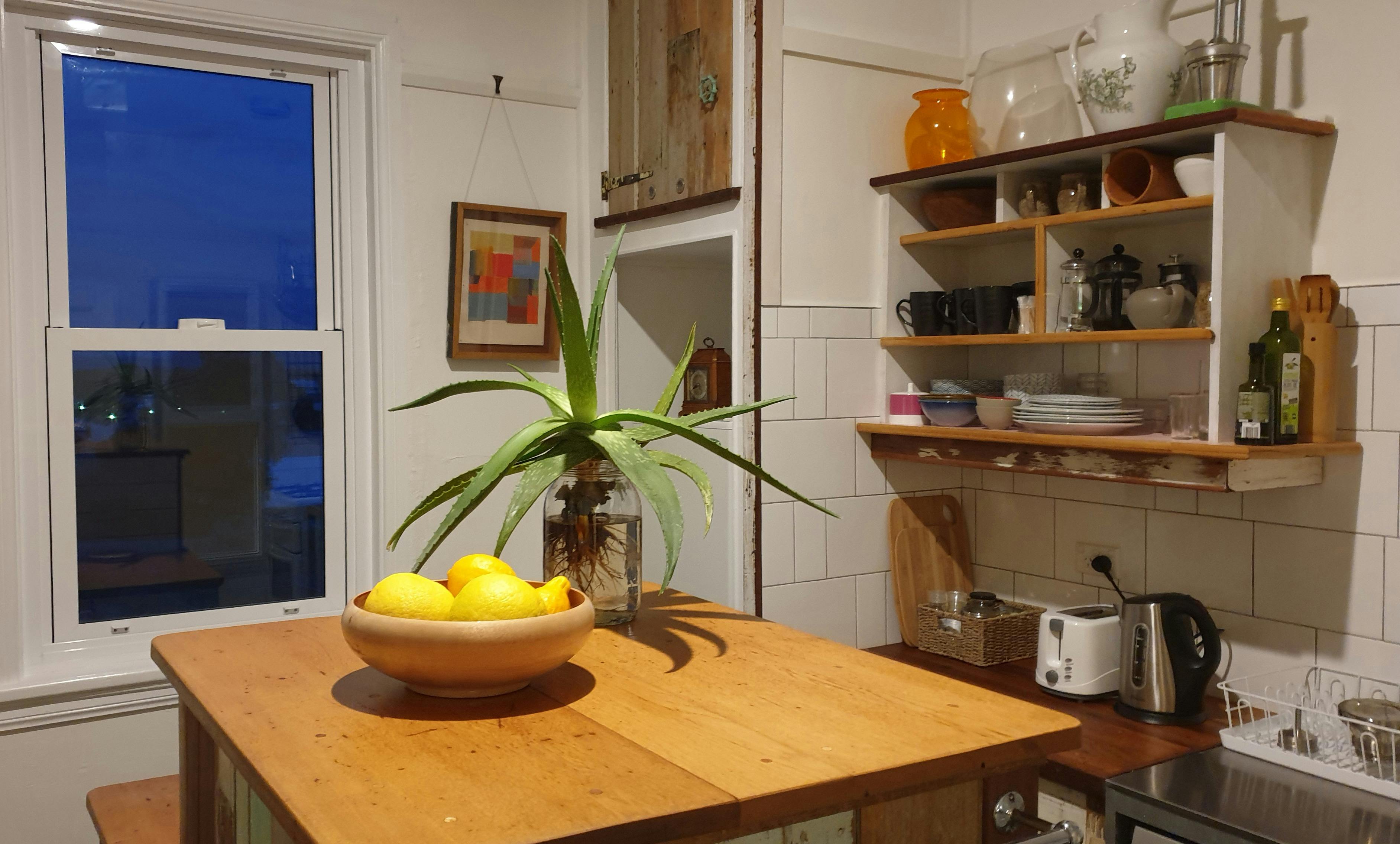 Kitchen island bench