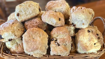 Date scones