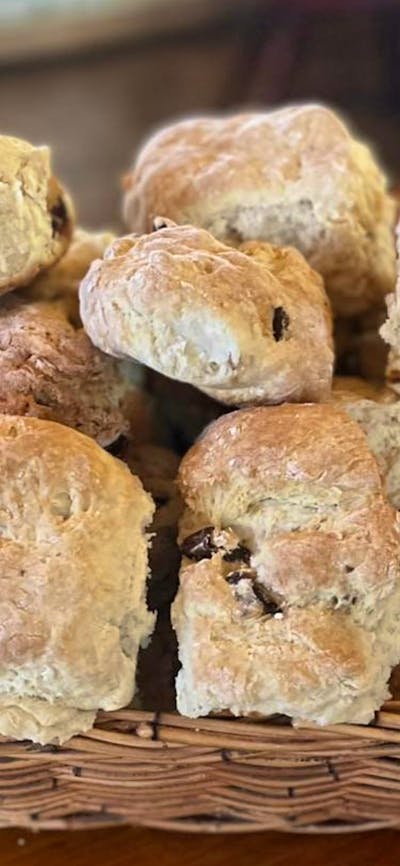 Date scones