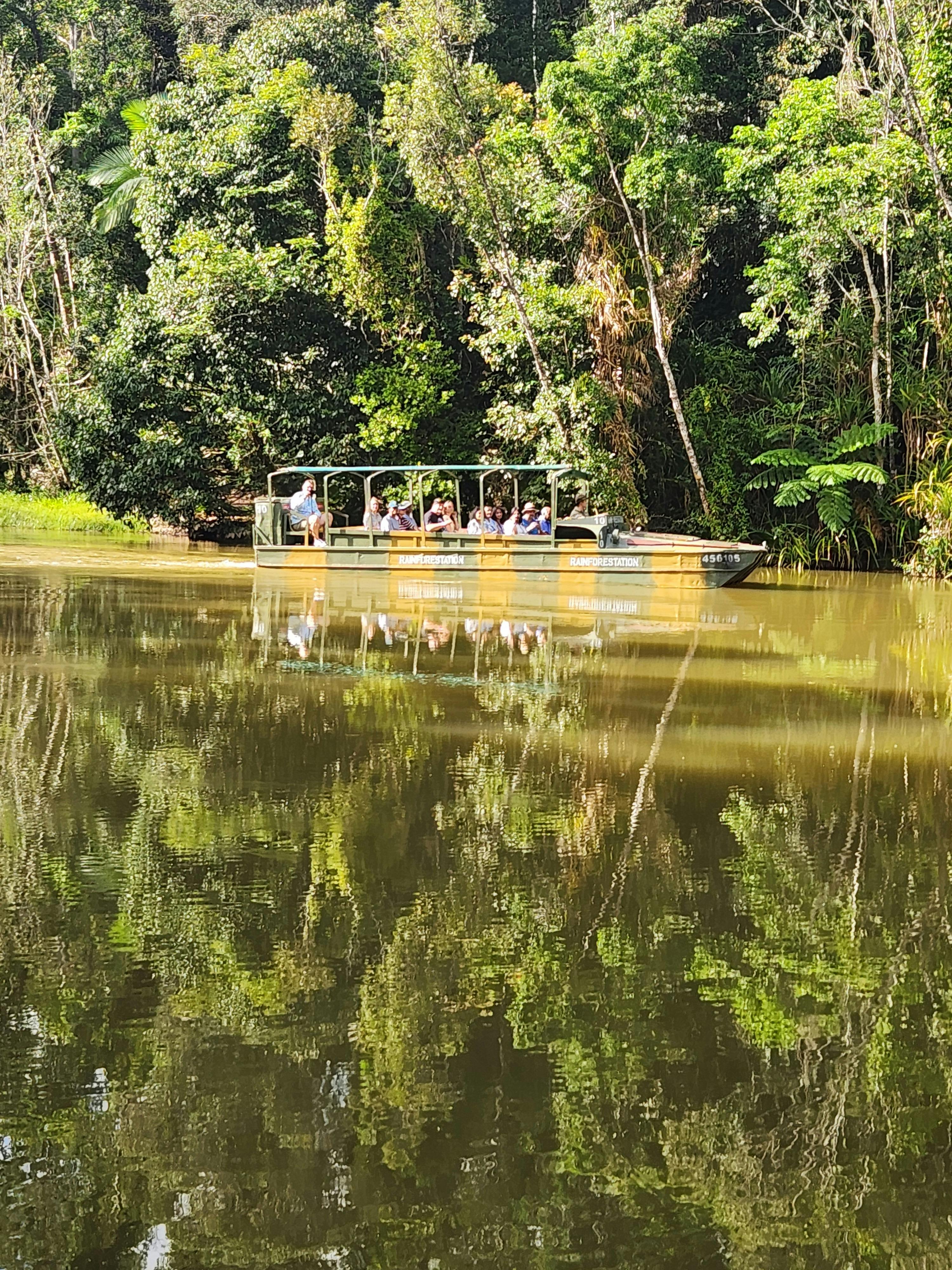 15 Day Queensland Outback Exploration in Air-Conditioned Bus