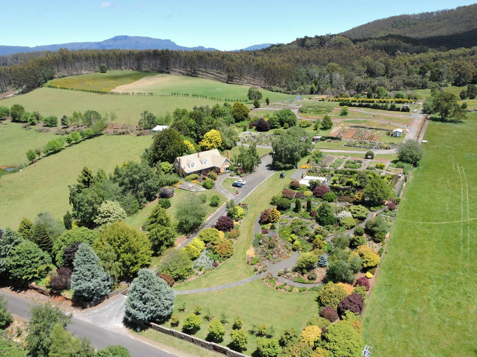 Kaydale Lodge Gardens
