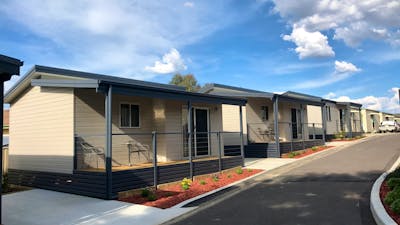 exterior shot of crestview cabins 2 bedroom