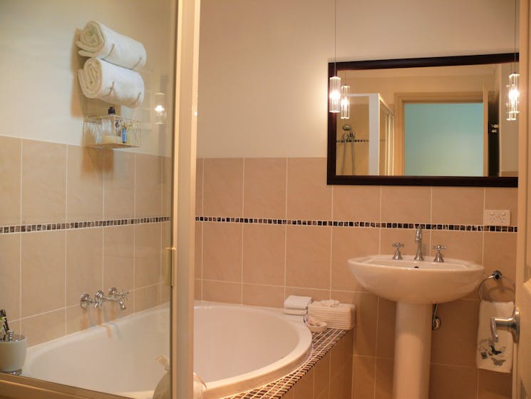 Villa Medici B and B at Gloucester NSW - luxury bathroom with spa for two