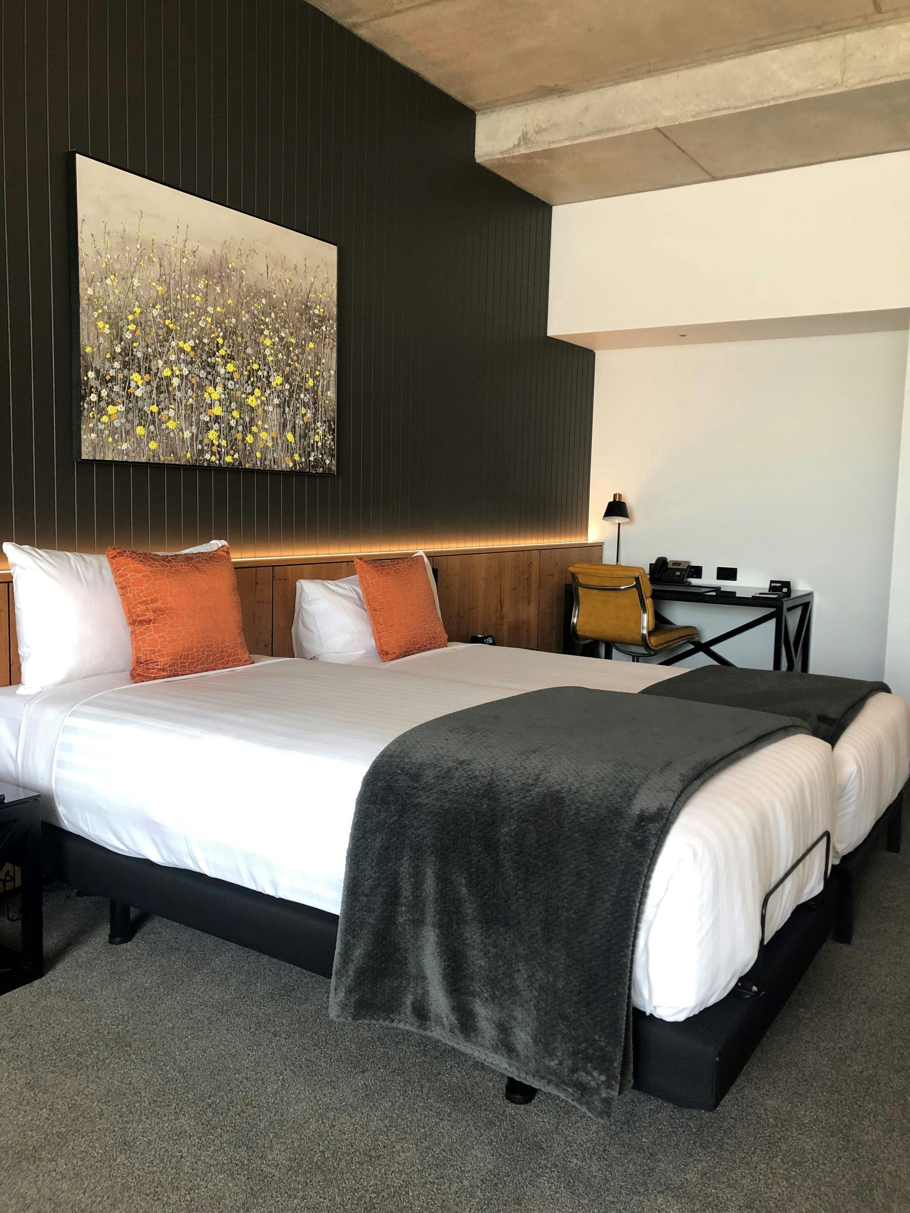 Verge Twin - Accessible image