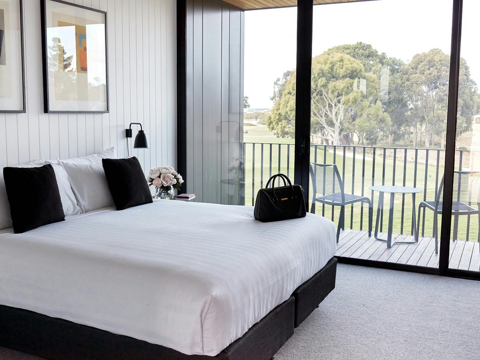 Accommodation @ Curlewis