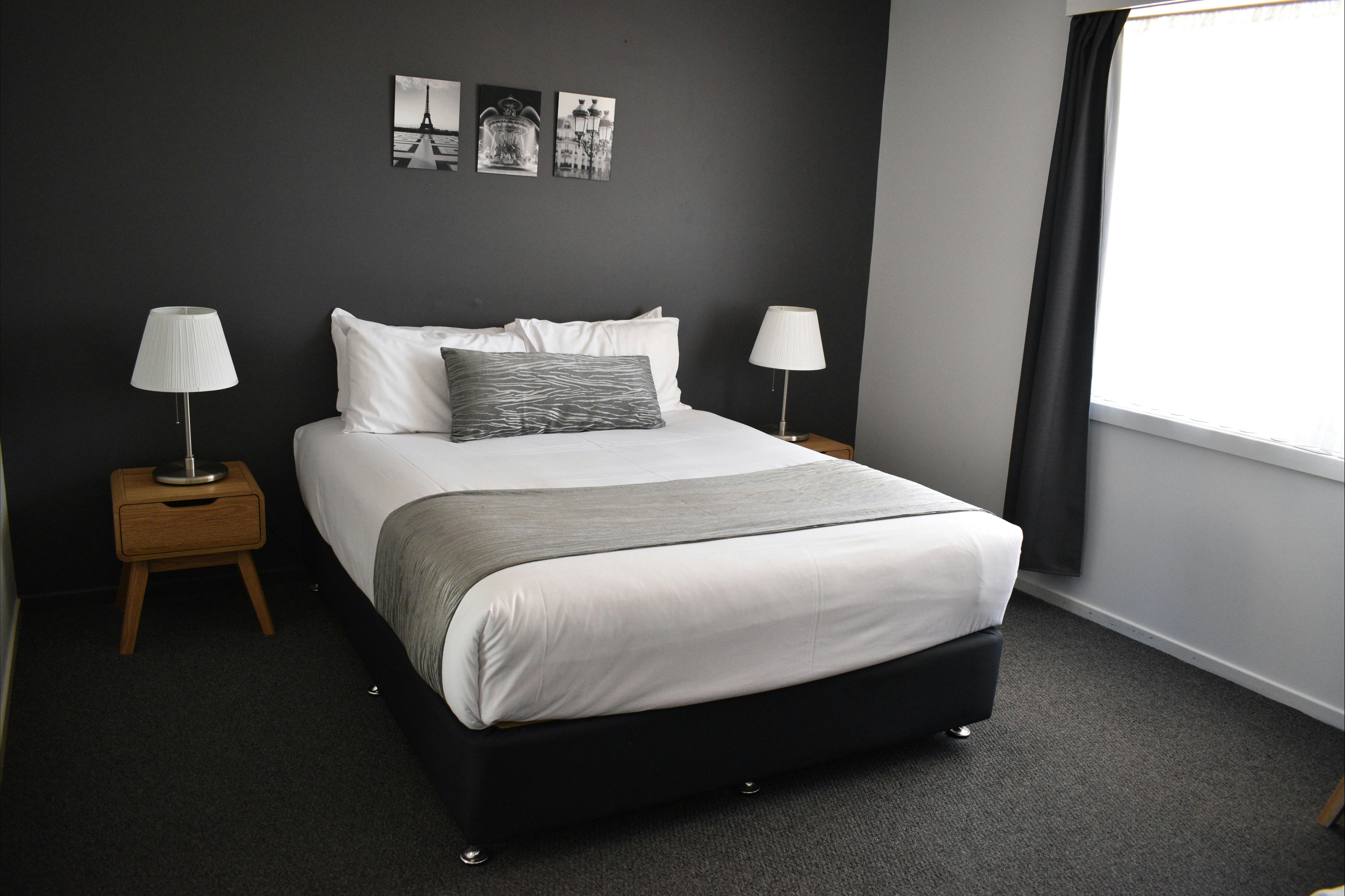 Colonial Motel and Serviced Apartments