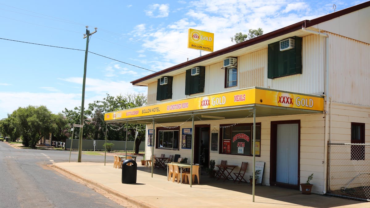 bollon pub hotel beer country town