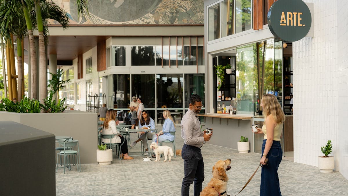People milling around ARTE café