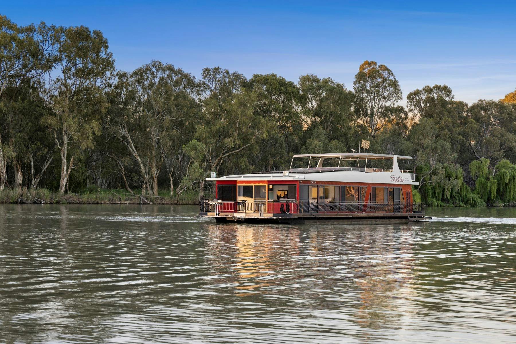 River Murray Houseboats