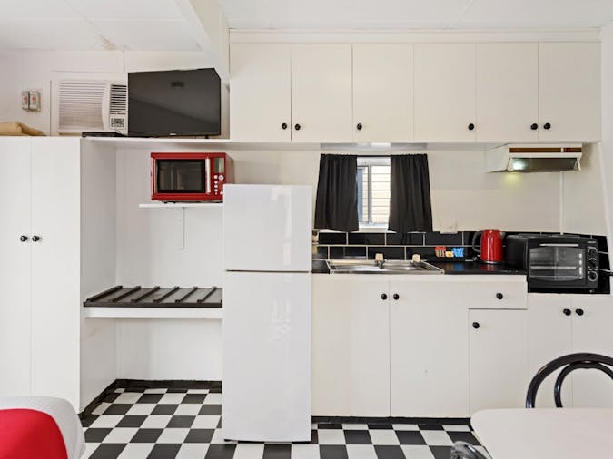 Budget Cabin sleeps five