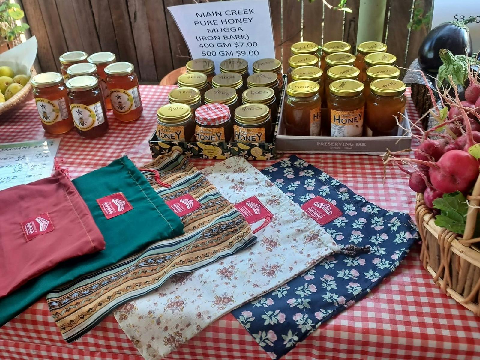Dungog Growers Stall