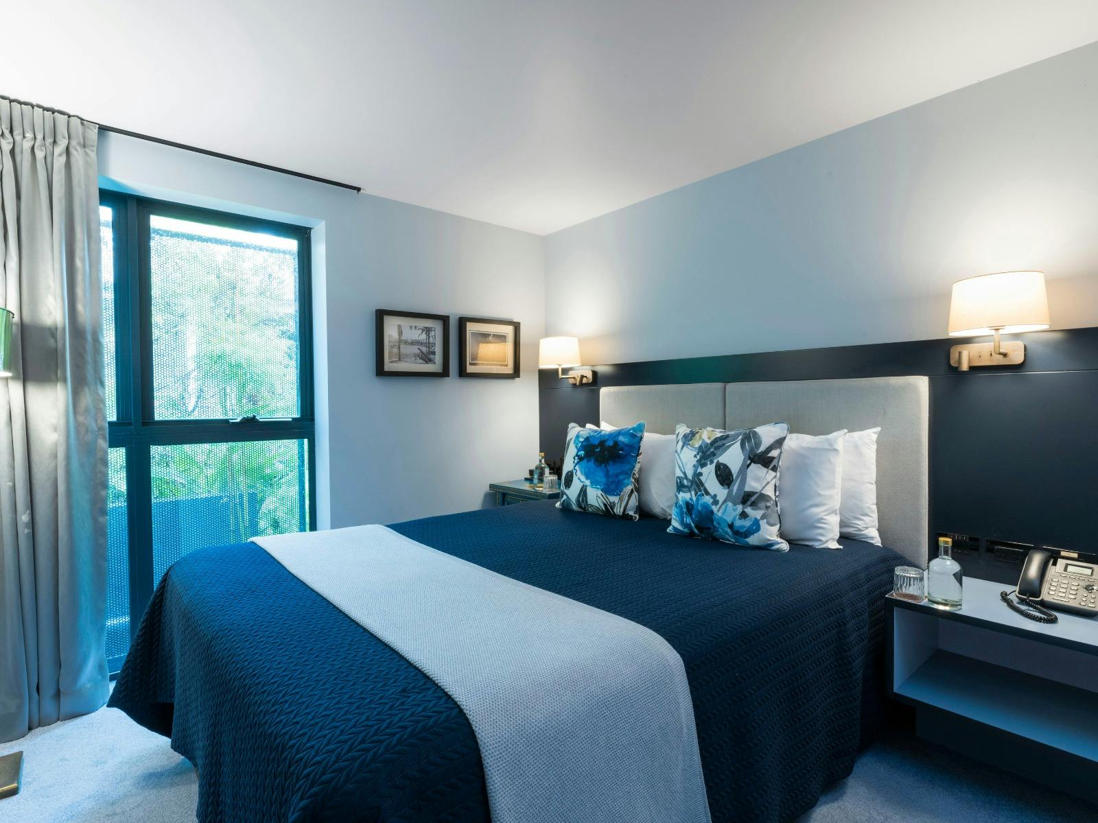 Executive Queen Room Executive Queen Room