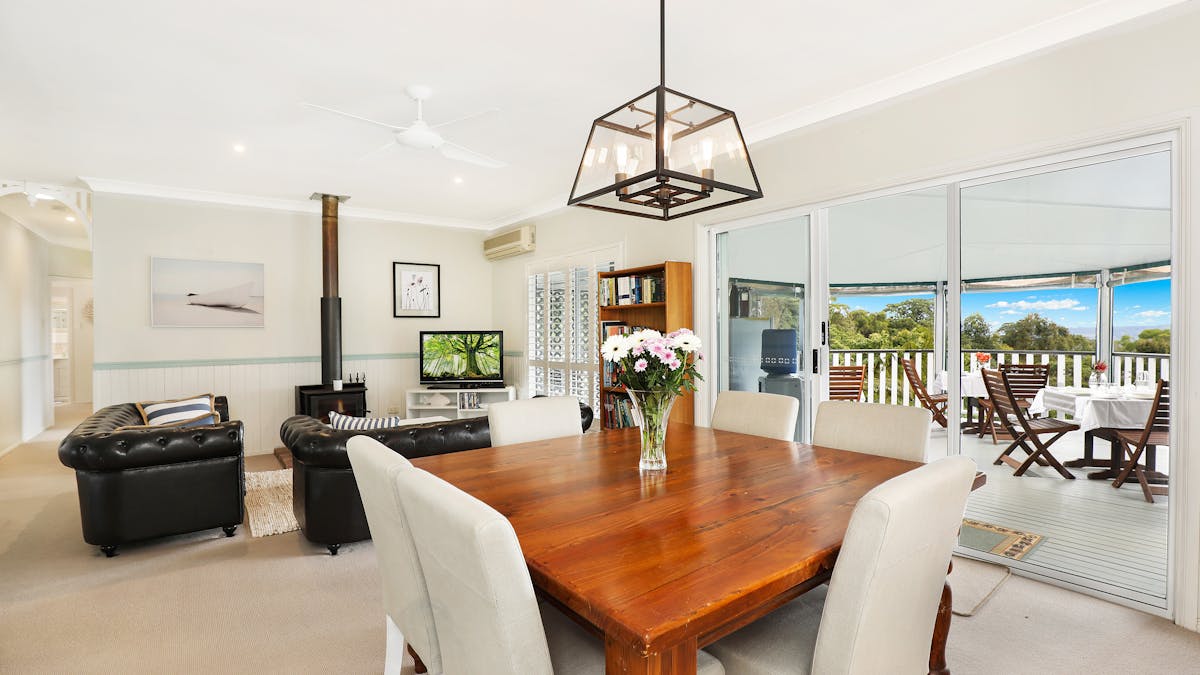 Guests dining room
