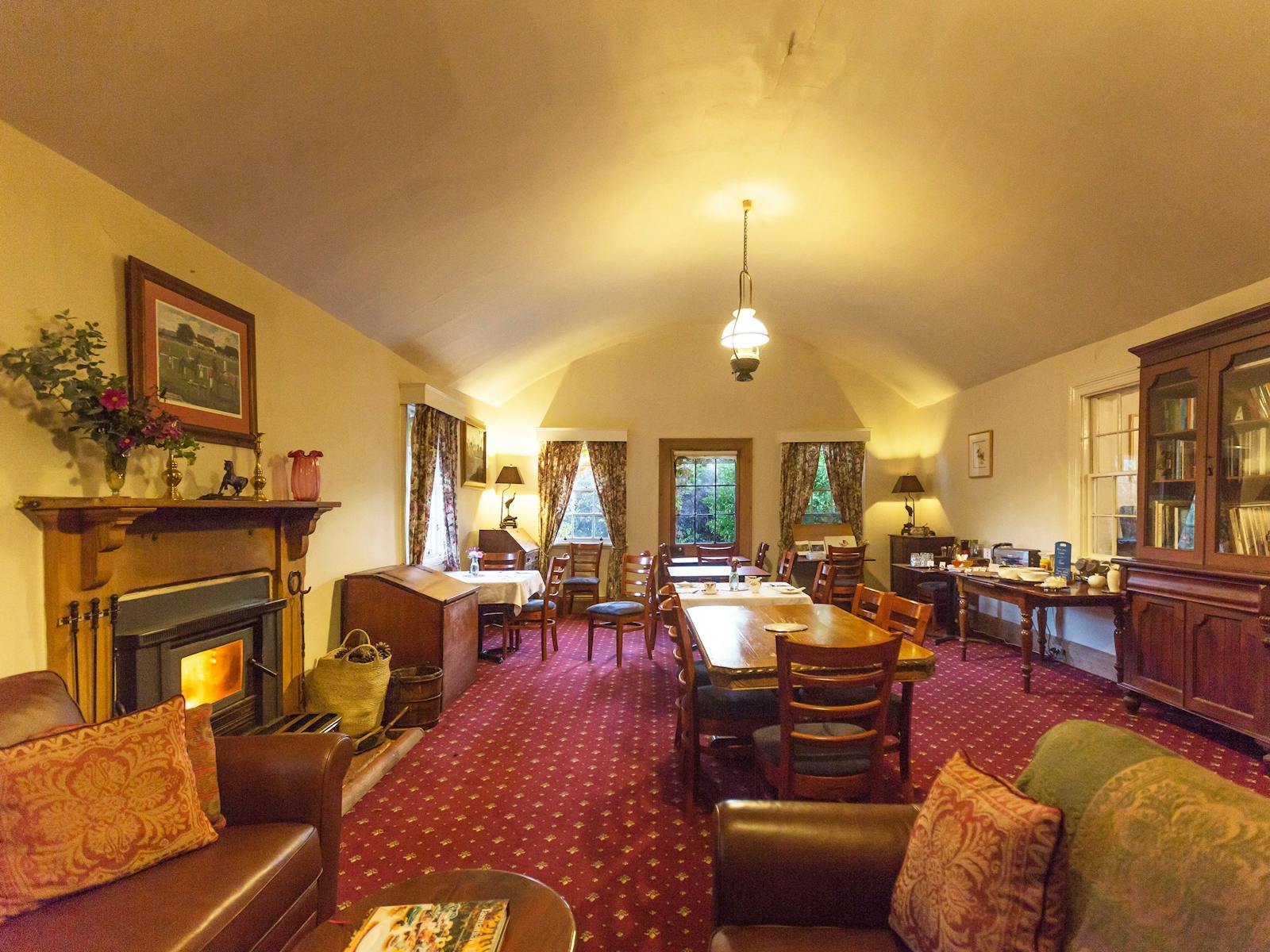 The dining room at The Racecourse Inn, Longford