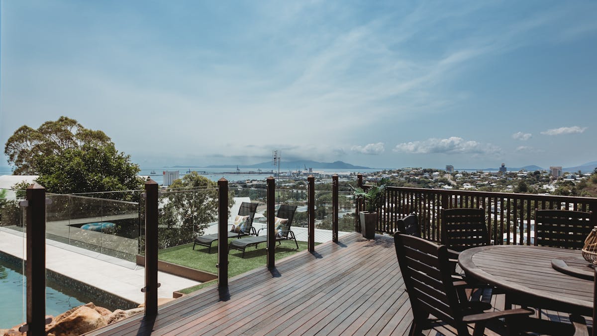 alt text=views and pool