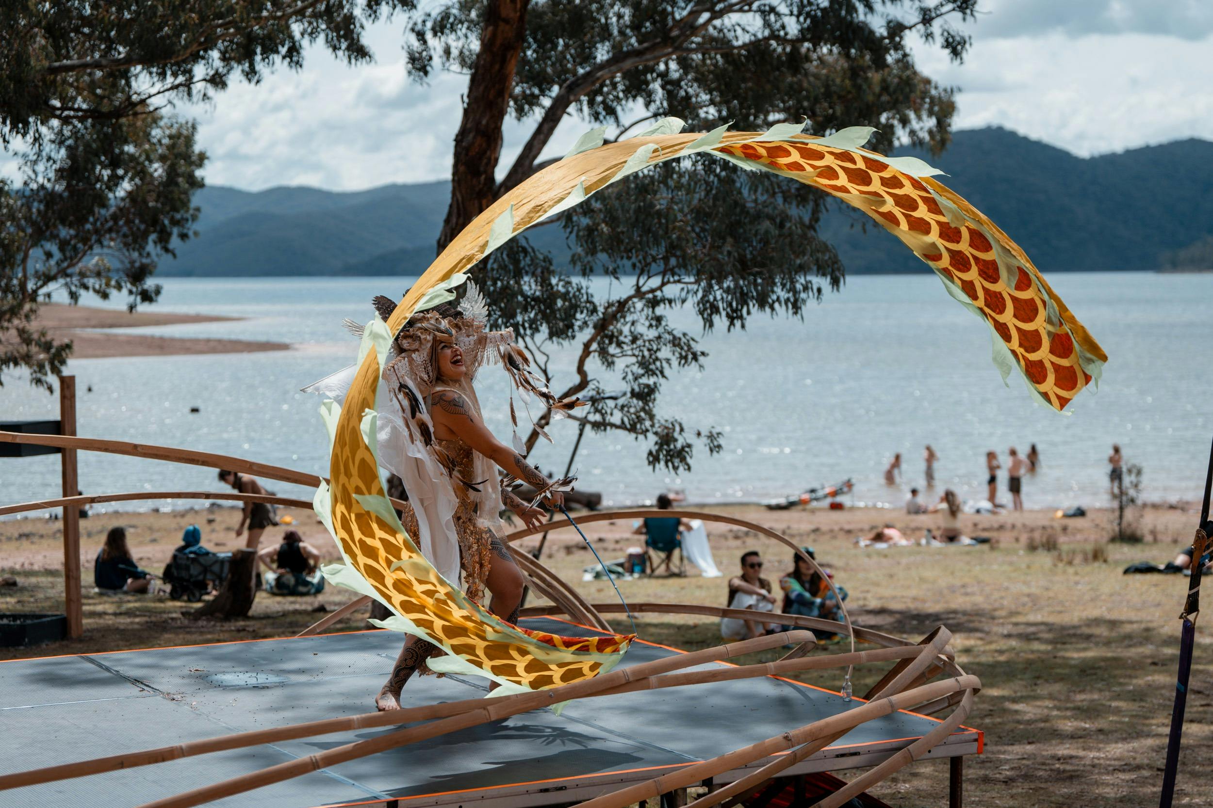 Stage & Roving performers all weekend.