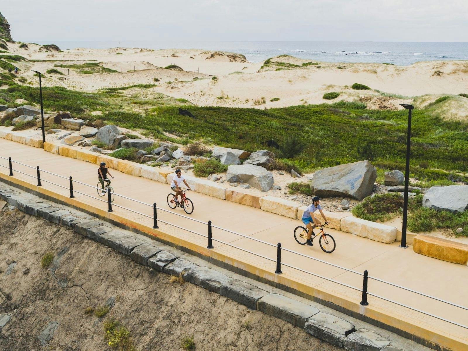 Aerial view of riders on Macquarie Pier