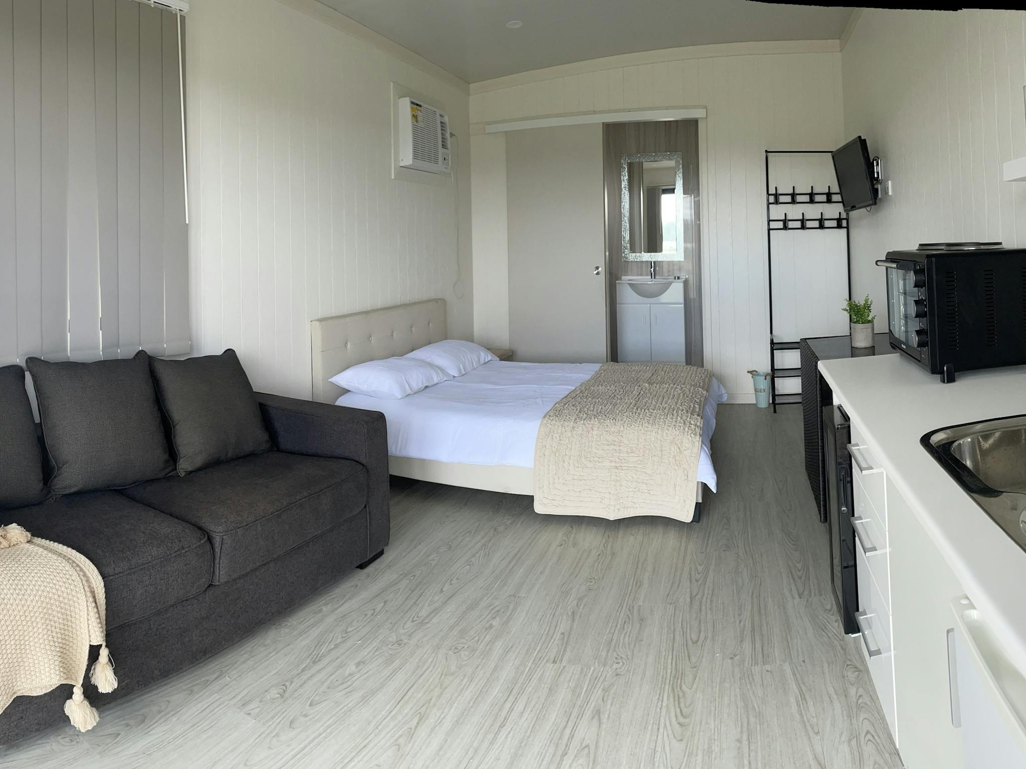 Cabin Cabin