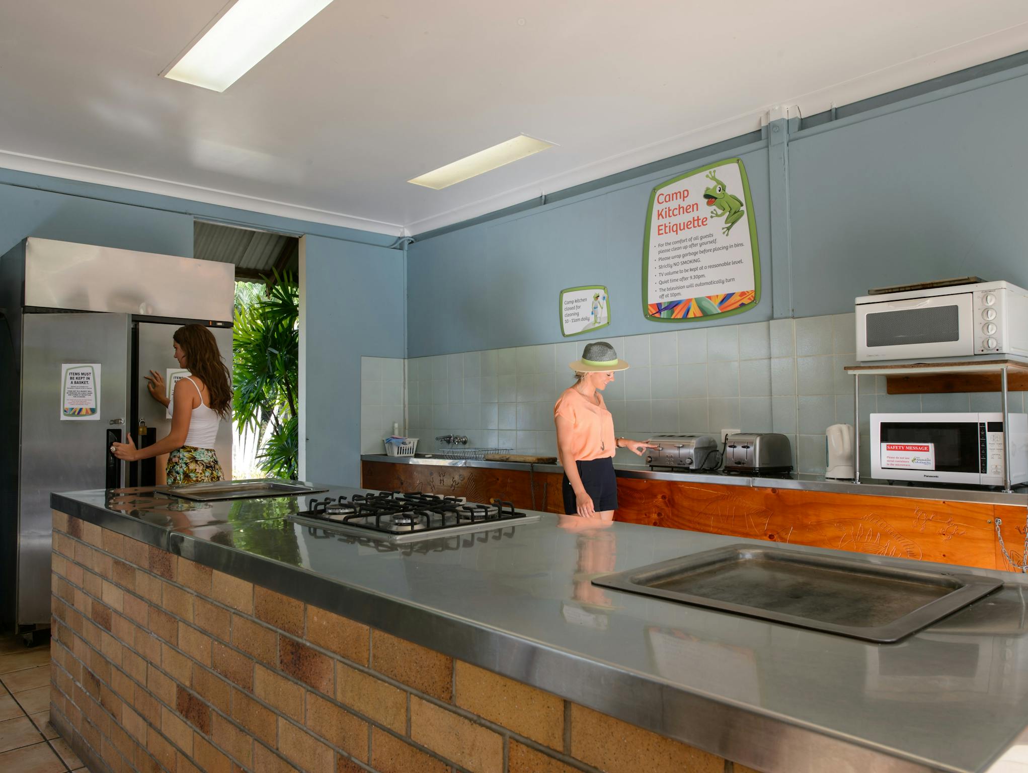 Fully equipped campers kitchen Airlie Beach Fully equipped campers kitchen Airlie Beach