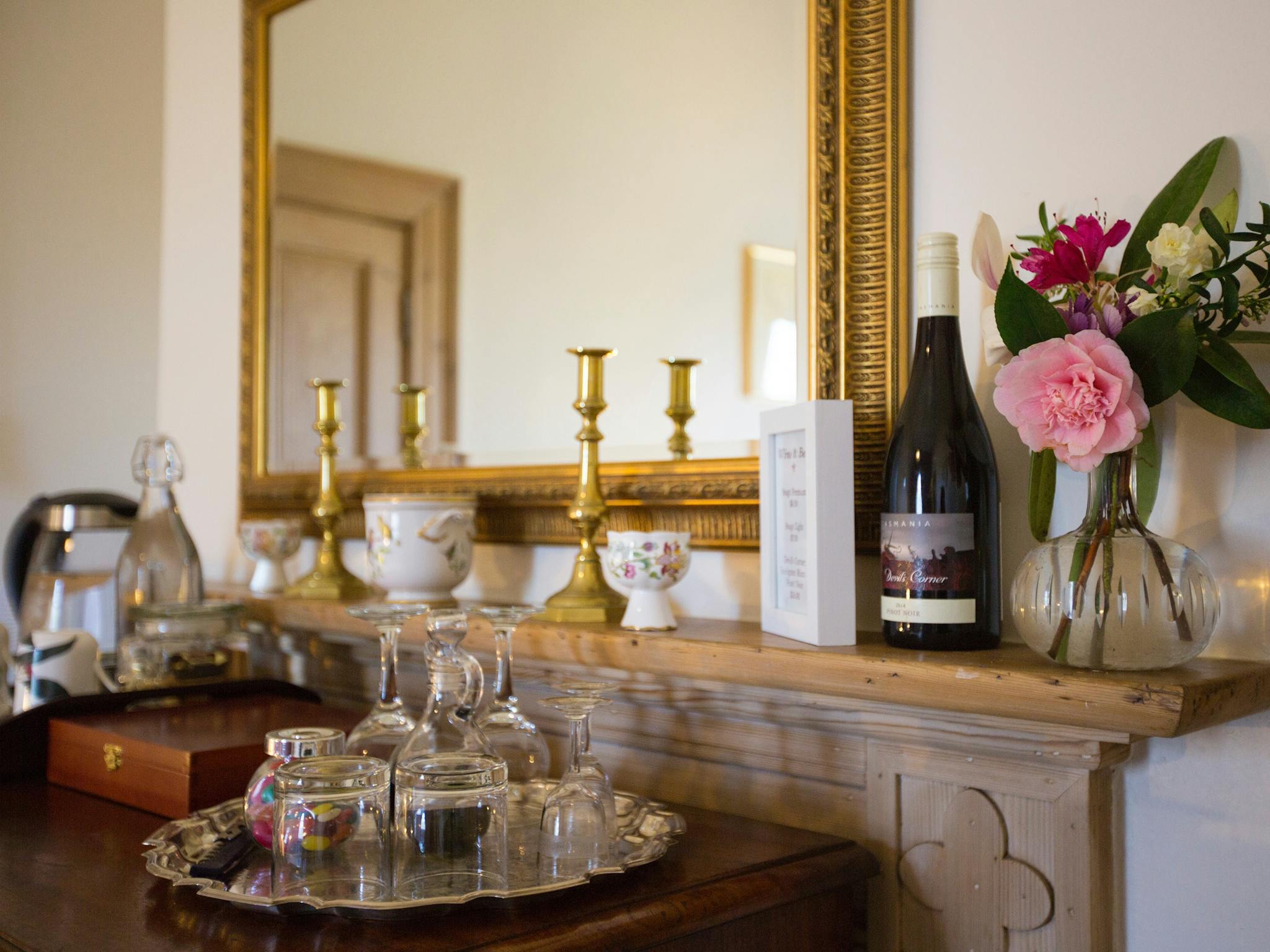 Downstairs Queen room tea and coffee making facilities
