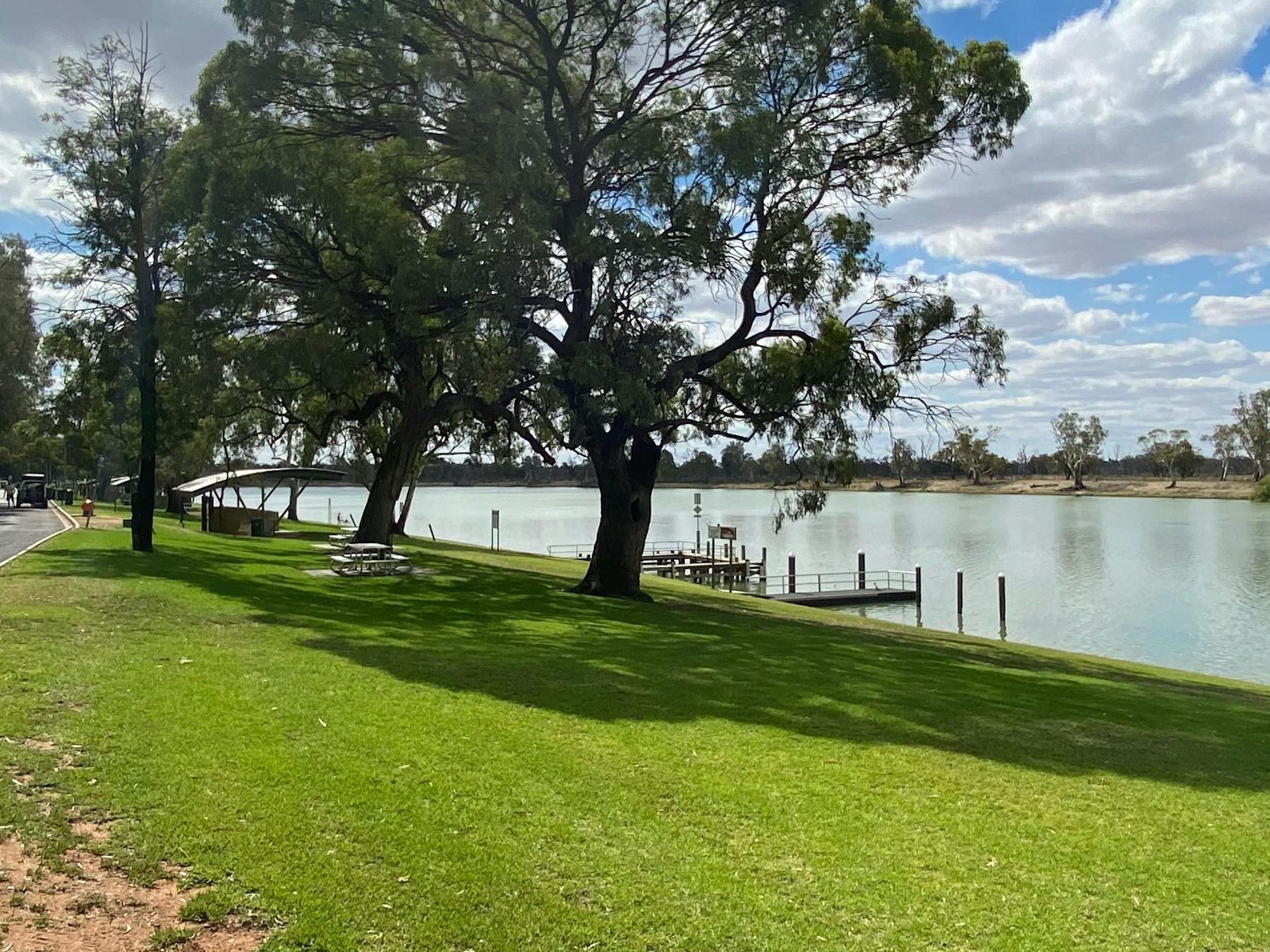 Waikerie Riverfront from carpark