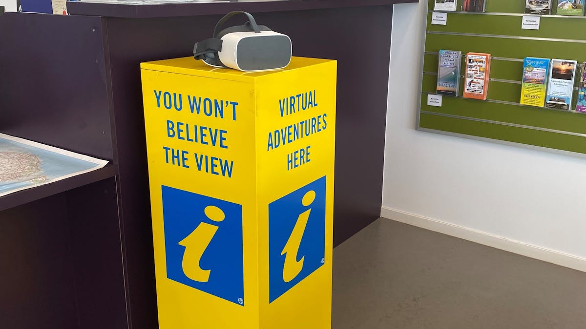 VR`