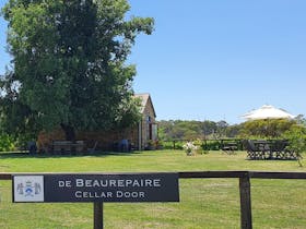 De Beaurepaire Wines cellar door lawns, Rylstone NSW